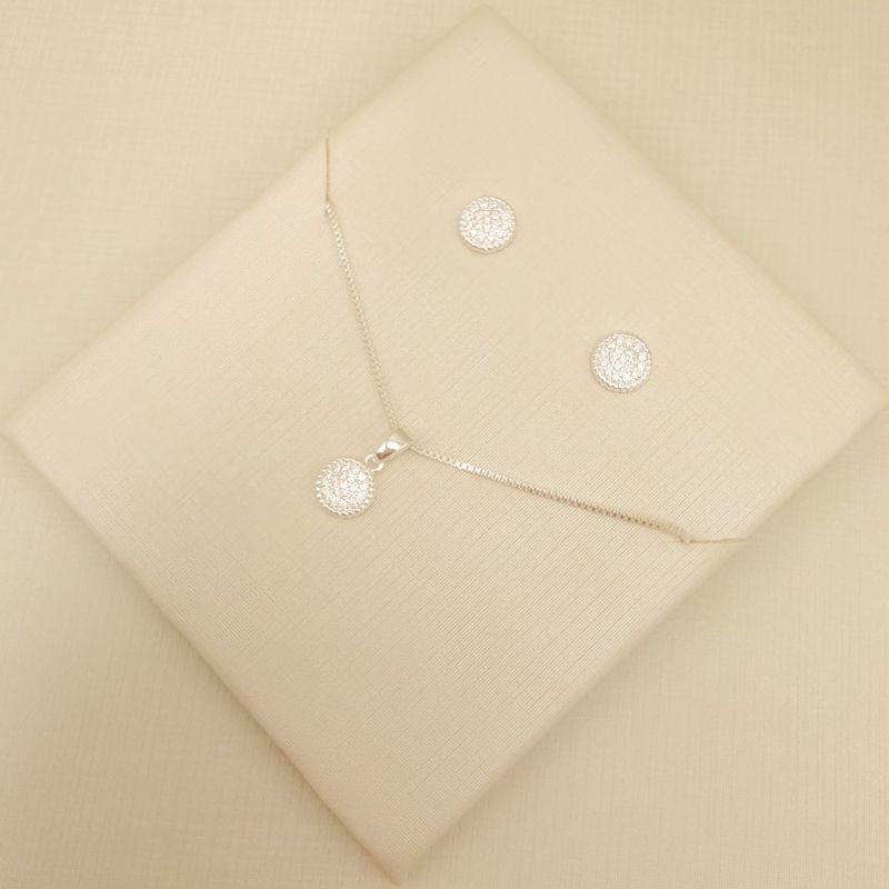 08.0614.1.S - Conjunto círculo 8mm cravejado com borda mini detalhes croissant.