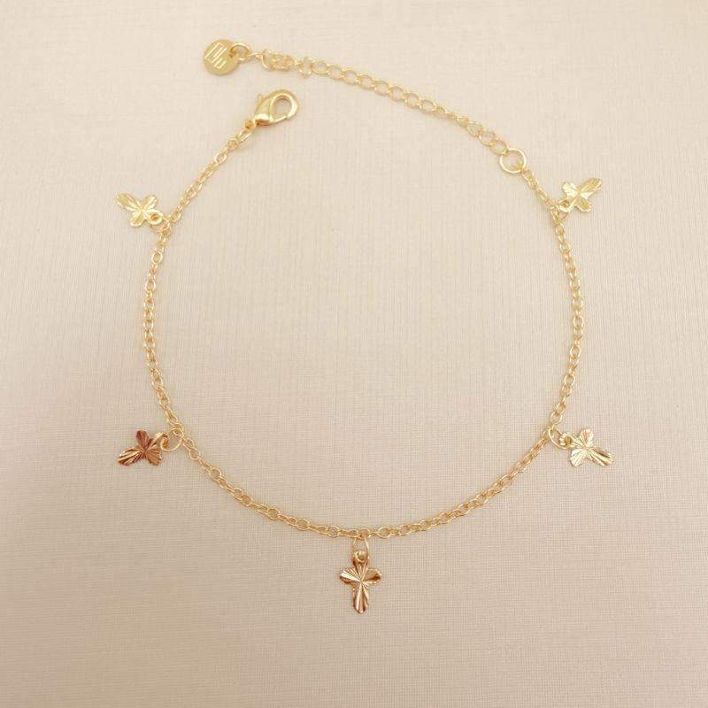 12.2243.0.O - Pulseira de elo português oval com cinco pingentes de cruz diamantadas.