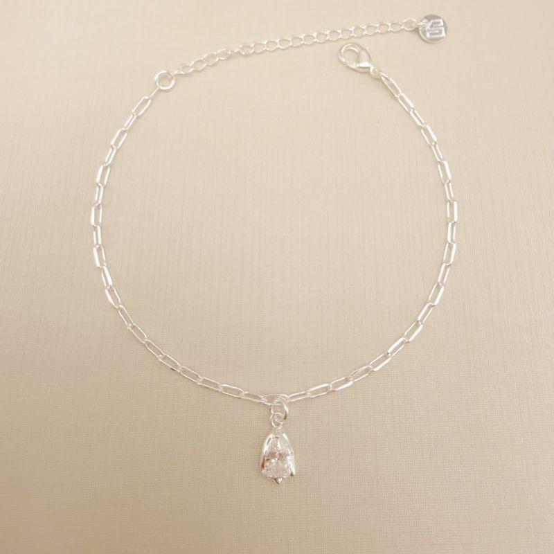 12.2246.1.S - Pulseira de elo insp. Cartier com pingente de zircônia em gota com borda orgânica