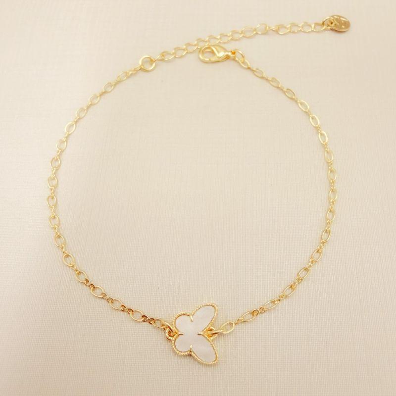 12.2275.15.O - Pulseira elo oval/infinito com entremeio borboleta de madrepérola.