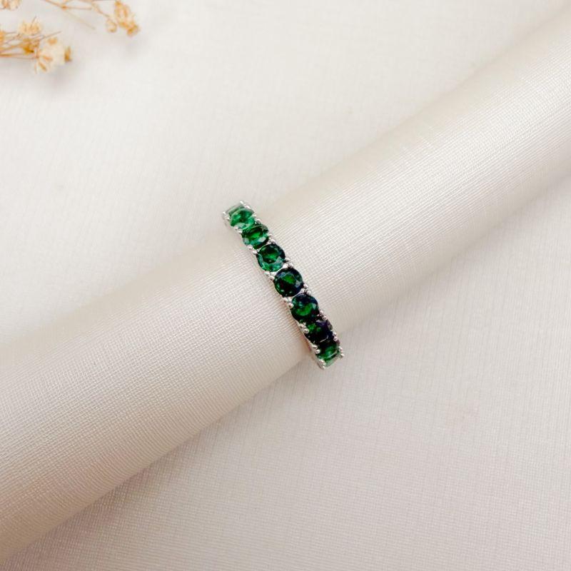 03.2548.5.B - (17) Anel estilo aparador em aro total de riviera de garras