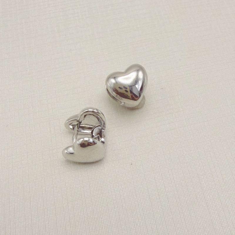 05.3123.0.B - Argola em formato coração em chapa lisa