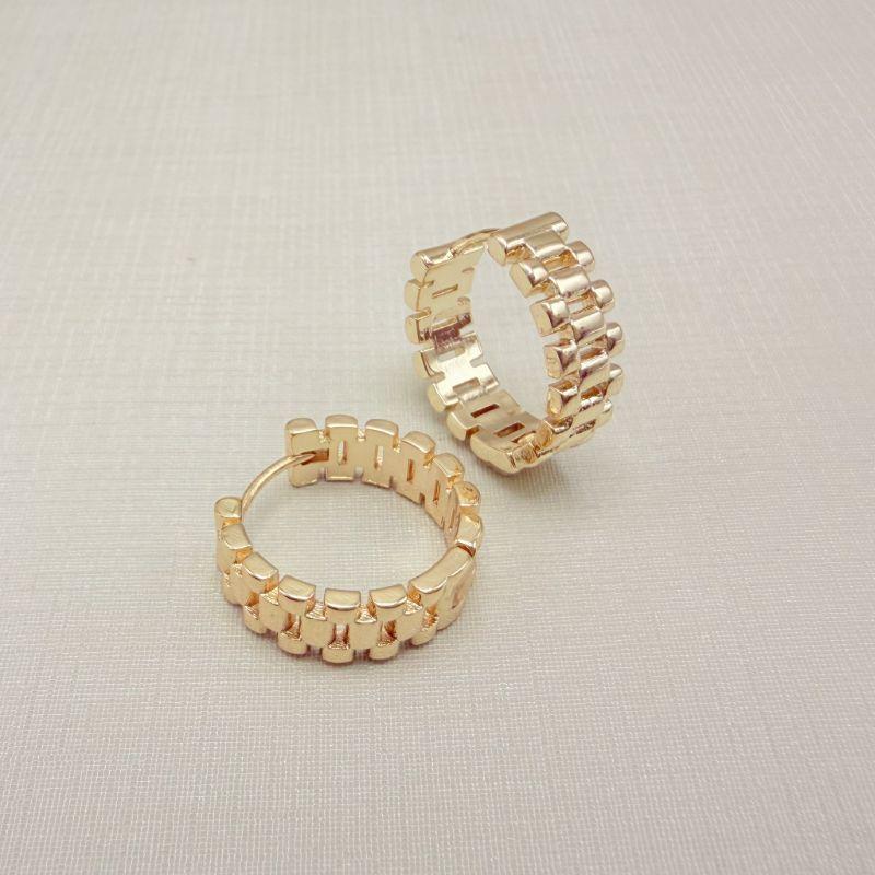 05.3133.0.O - Argola circular em malha agrafe lisa clássica