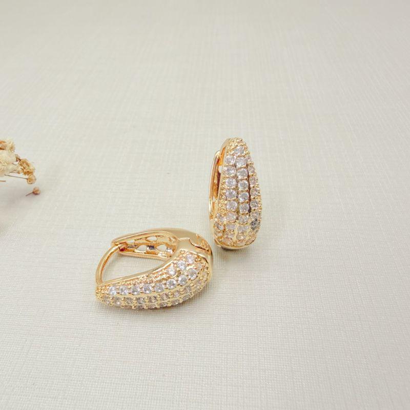 05.3143.1.O - Argola de formato U em gota com frente de cravação clássica