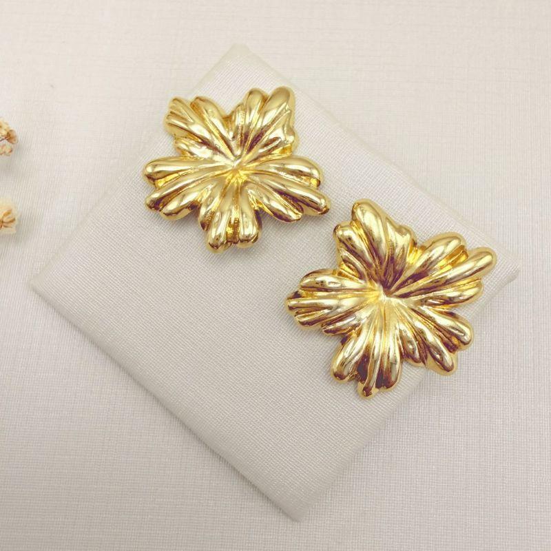 06.1343.0.O - Brinco de flor petúnia ondulada lisa