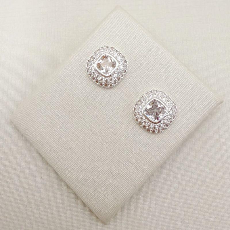 07.2847.1.S - Brinco quadrado de ponto de luz central em gypsy com duas auras em volta