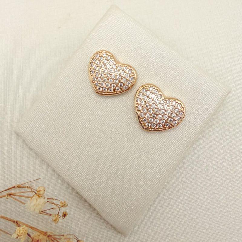 07.2851.1.O - Brinco formato coração em cravação chuveiro