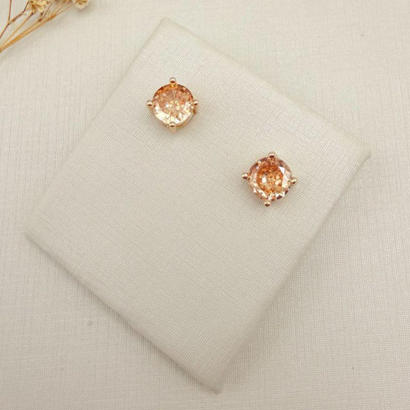 07.2866.3.O - (0,7 Tam.M) Brinco de ponto de luz circular em garras com galeria