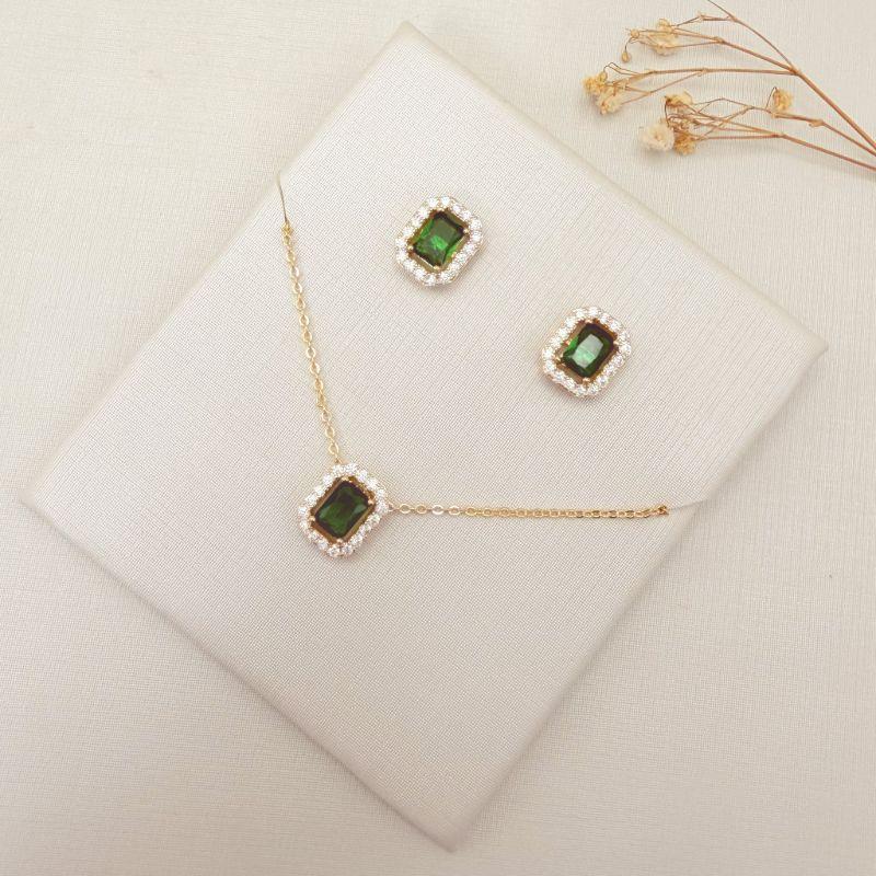 08.0621.5.O - (40) Conjunto retangular com uma fileira de aura separada com galeria