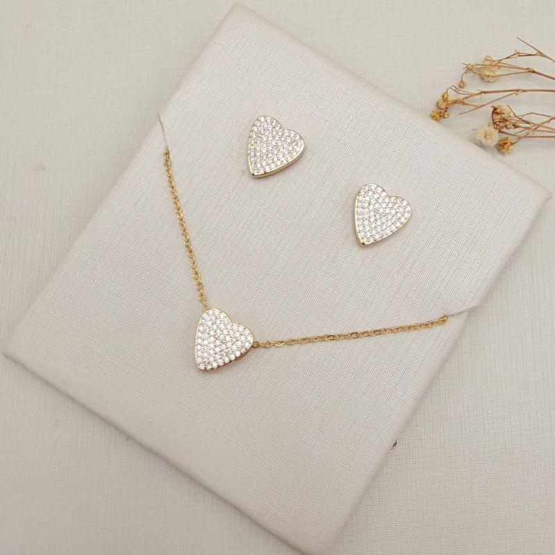 08.0624.1.O - (40) Conjunto de coração cravejado de borda reta