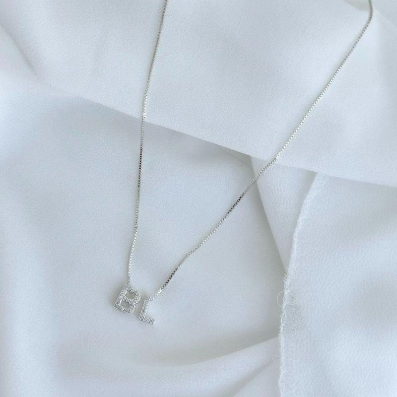 09.1840.1.S - (2 letras V3) (45) Colar personalizado com duas letras cravejadas formato galeria