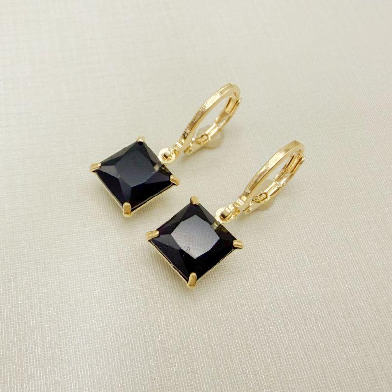 05.3145.2.O - Argola de pressão clássica com pingente 8mm quadrado