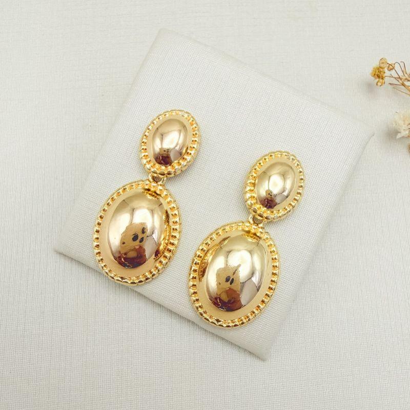 06.1355.0.O - Brinco de base oval com borda e pingente oval com borda spikes