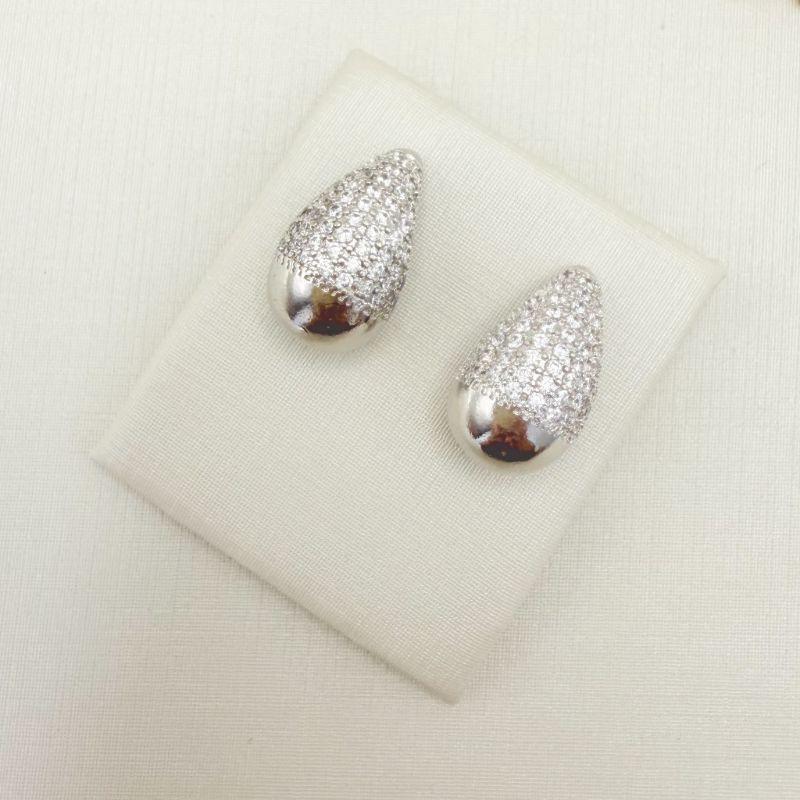 07.2873.1.B - (Tam. G) Brinco formato gota com cravação frontal clássica