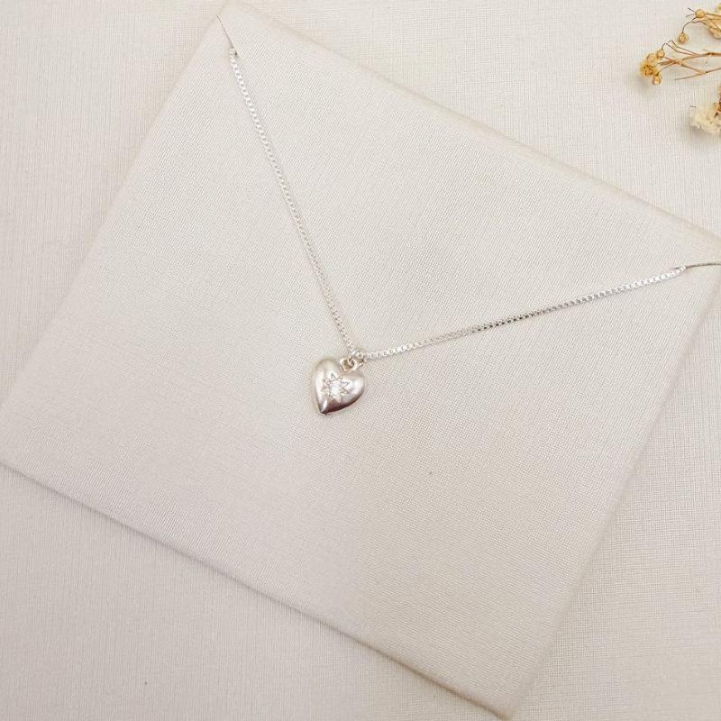 09.2453.1.S - (45) Colar de veneziana com pingente de coração e mini estrela