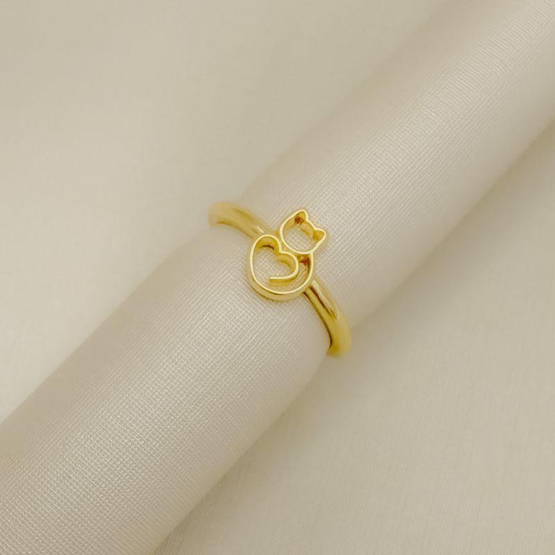 01.0226.0.O - (9,5) Falange de aro liso com desenho abstrato de Gatinho