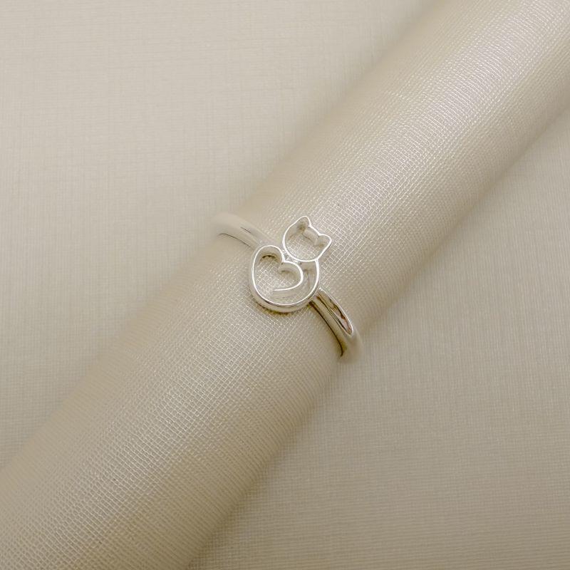 01.0226.0.S - (9,5) Falange de aro liso com desenho abstrato de Gatinho