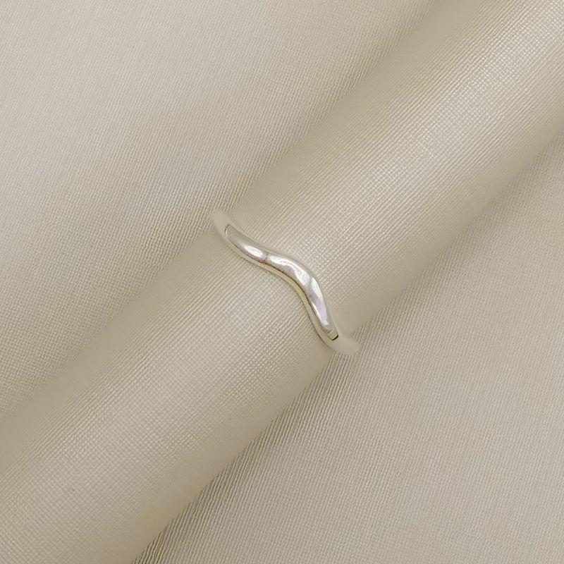 03.2565.0.S - (17) Anel de aro liso ondulado simples liso