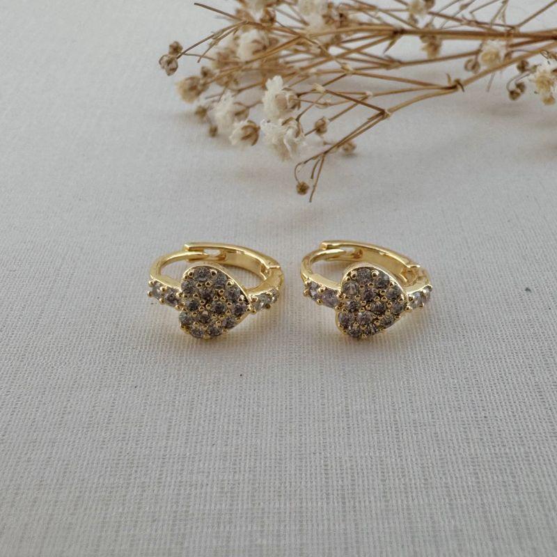 05.2941.1.O - Argola pequena solitaria de coração cravejado