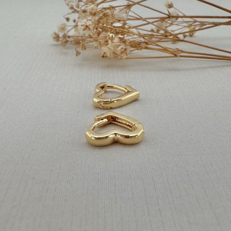 05.2953.0.O - Argola de coração lisa tamanho P