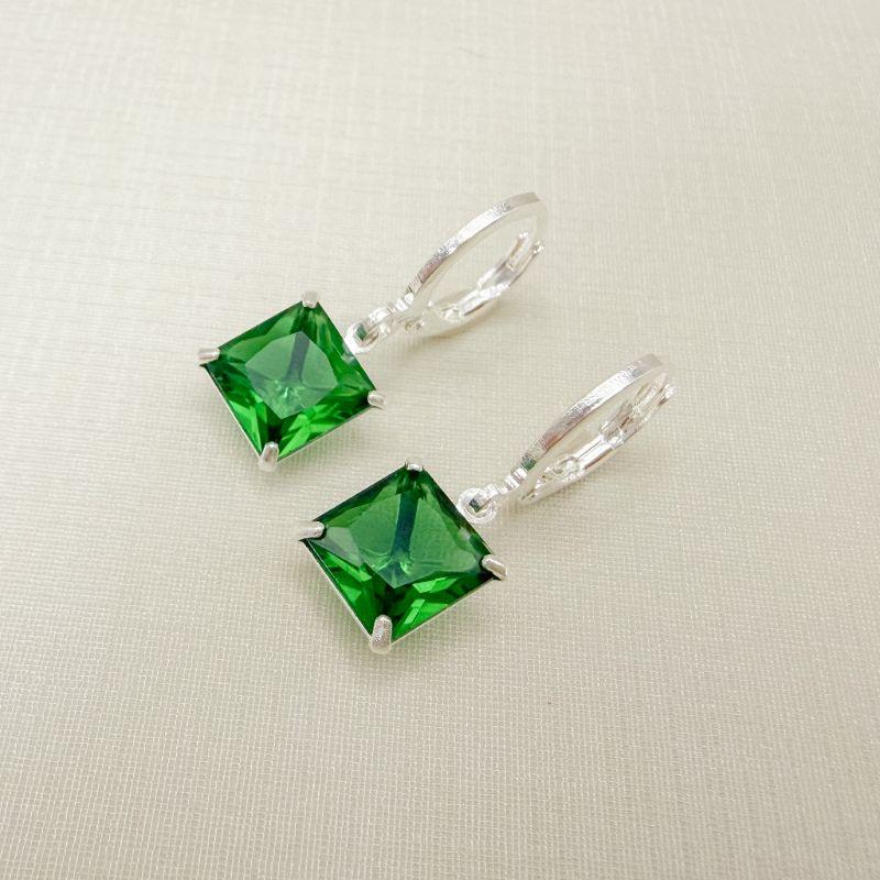 05.3145.5.S - Argola de pressão clássica com pingente 8mm quadrado