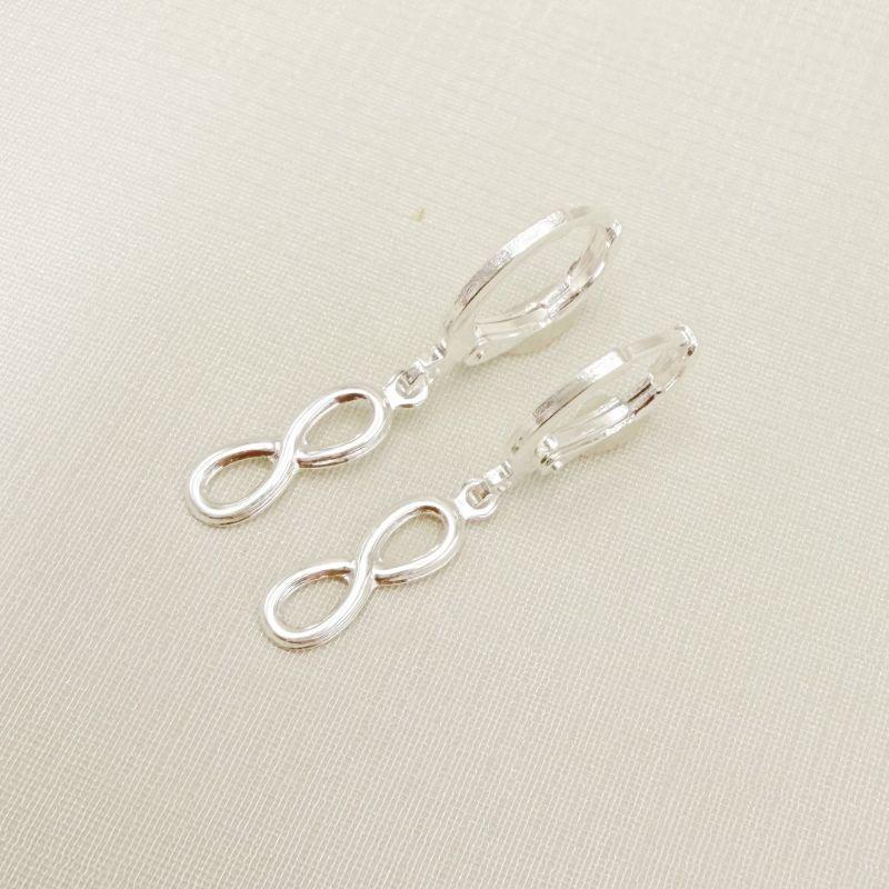 05.3157.0.S - Argola de pressão clássica com pingente de infinito liso