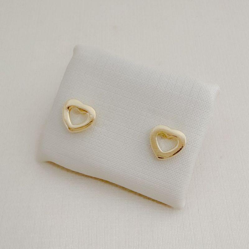 07.2739.0.O - Brinco de silhueta de coração liso simples