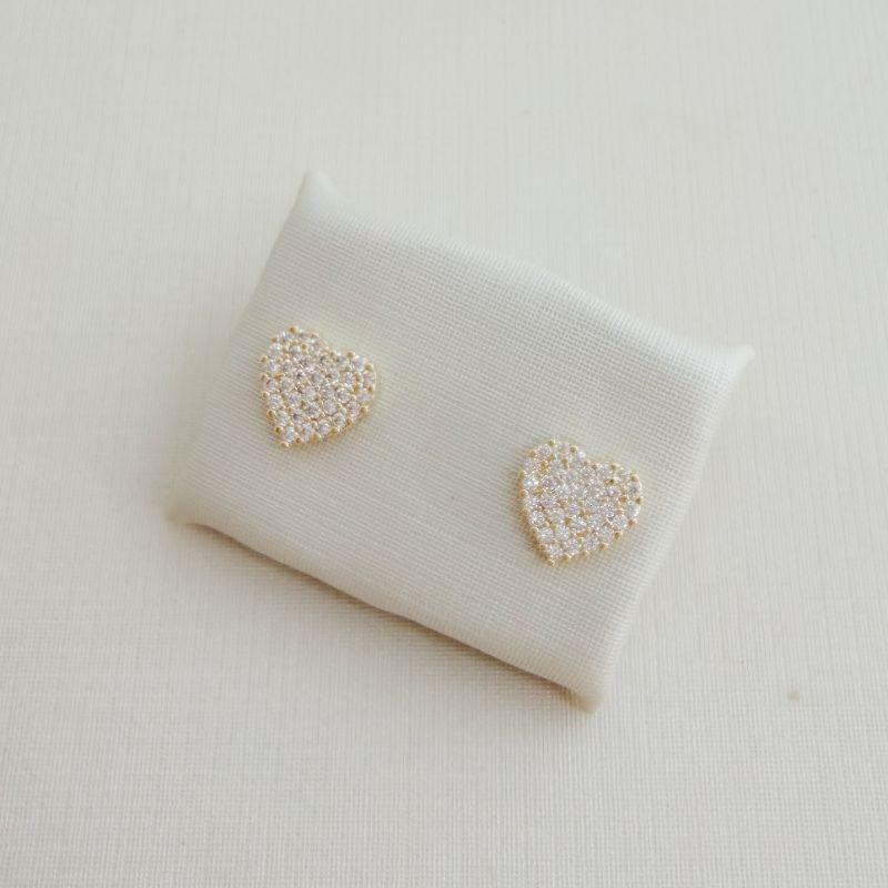 07.2748.1.O - (Tan.G) Brinco formato coração em cravação chuveiro sem borda