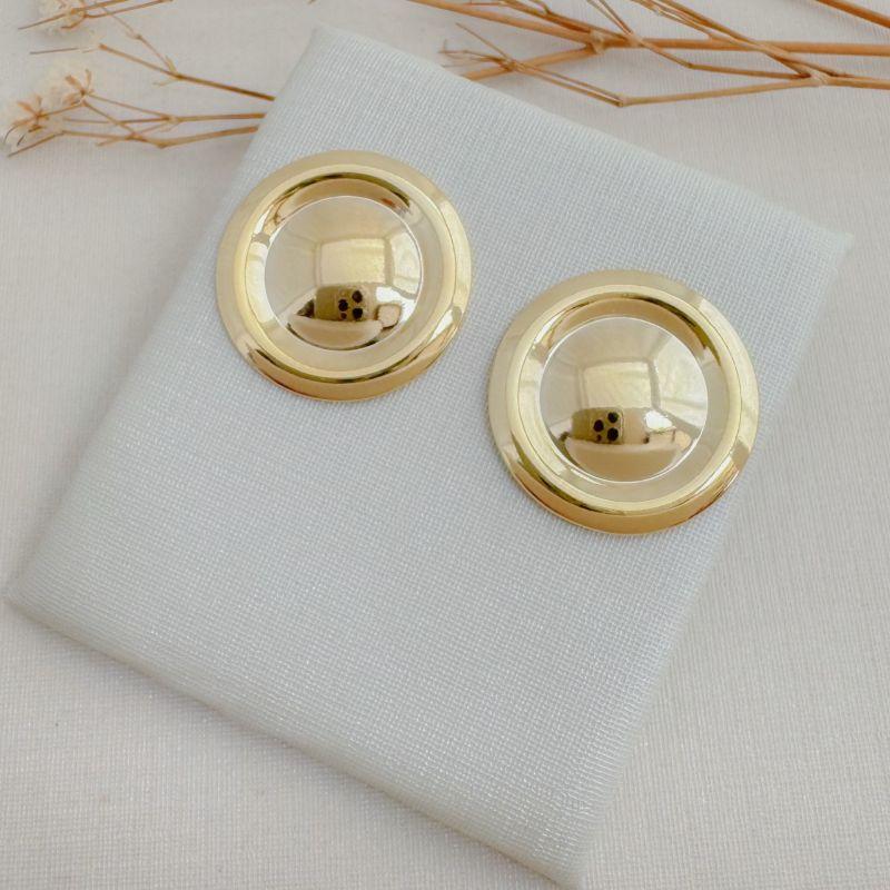 07.2771.0.O - Brinco moeda em efeito botão em chapa lisa