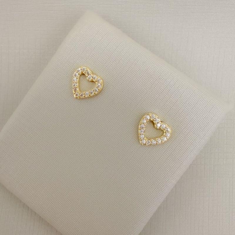 07.2805.1.O - Brinco silhueta de coração cravejado 7,2x7,4mm