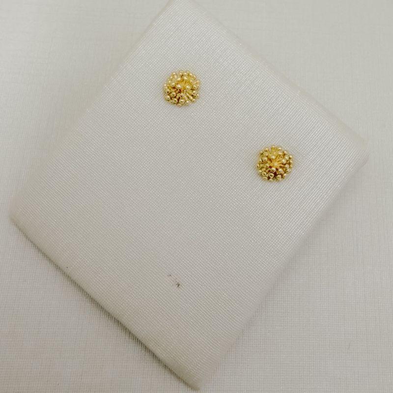 07.2889.0.O - (Tam.P) Brinco liso de efeito fogoscom bolinhas nas pontas