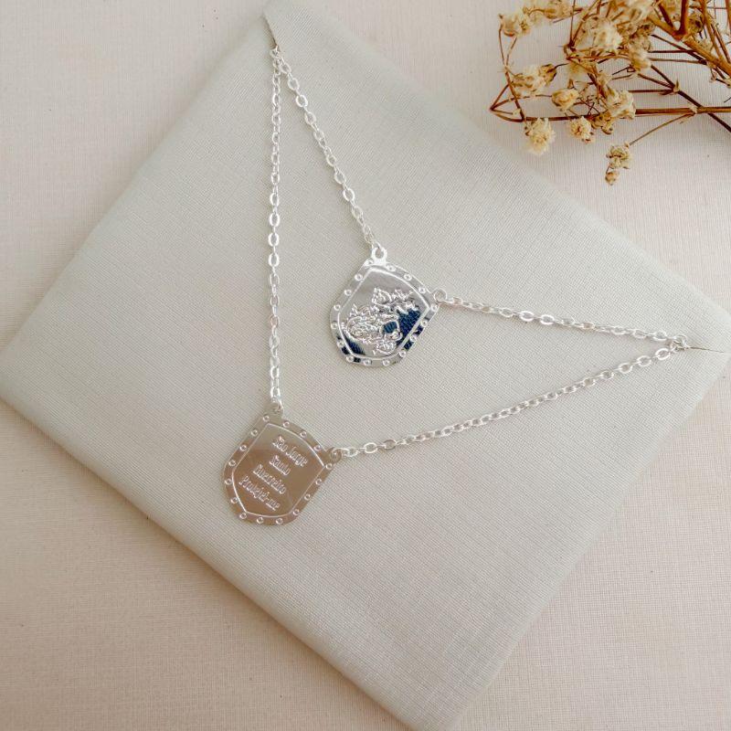 09.2418.0.S - (64) Escapulario de 16mm em corrente americana com imagem de São Jorge e escrita Santo Guerreiro