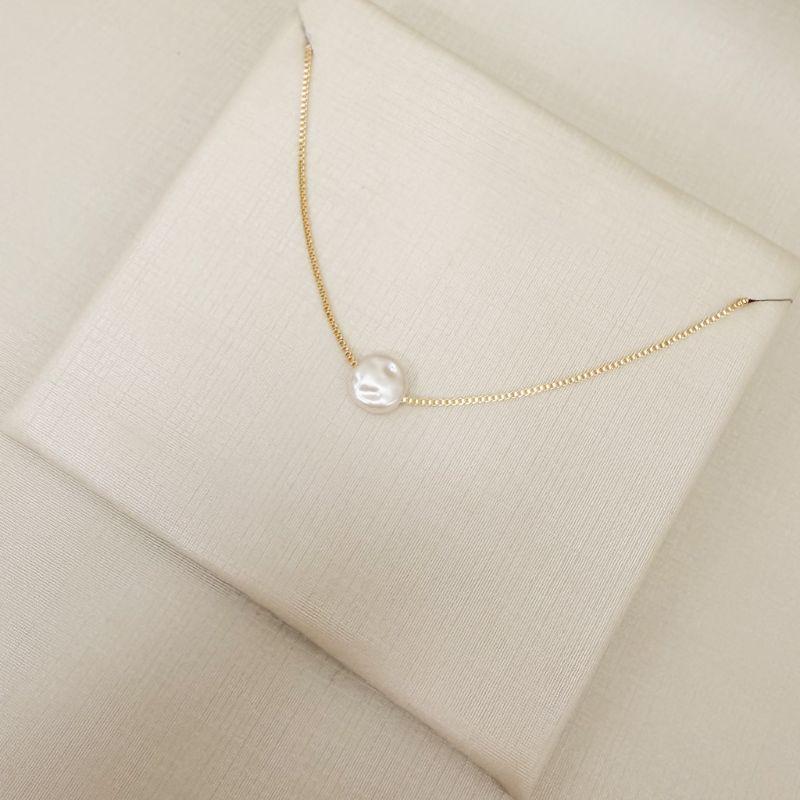 09.2468.15.O - (40) Colar veneziana com pingente passado de pérola em moeda