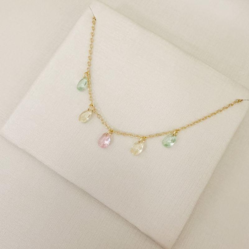 09.2469.C.O - (35) Colar de elo americano com cinco pingentes em gotas