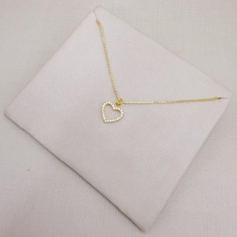 09.2521.1.O - (45) Colar de veneziana com pingente de silhueta de coração cravejado