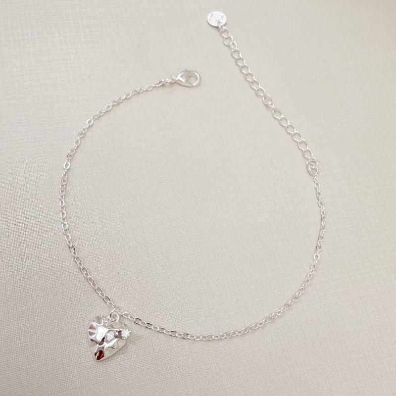 12.2296.1.S - Pulseira de elos cartier com pingente de coração com fenda e pontos de luz