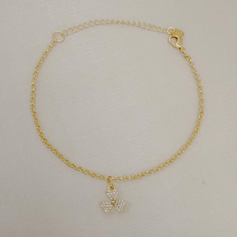 12.2317.1.O - Pulseira de elos português com pingente de trevo cravejado