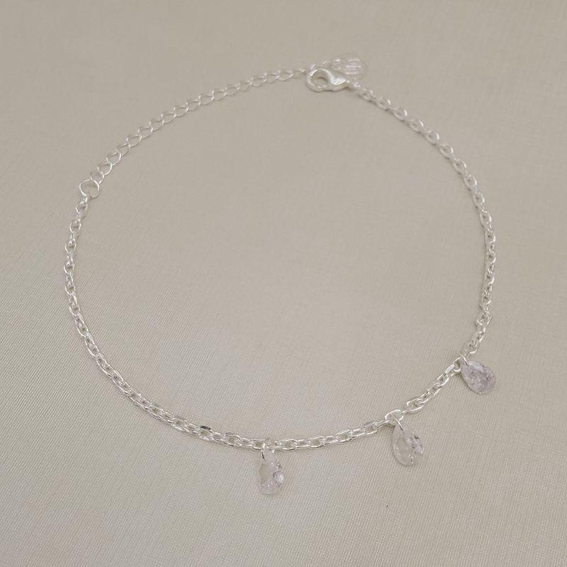 12.2319.1.S - Pulseira de elos insp. cartier com três pingentes de pontos de luz em gota