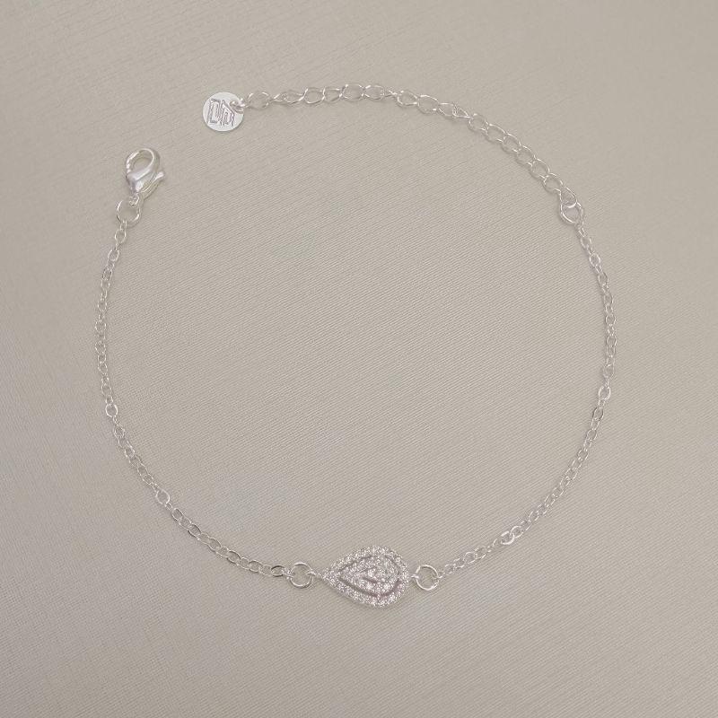 12.2329.1.S - Pulseira de elos americanos com central em gota cravejada