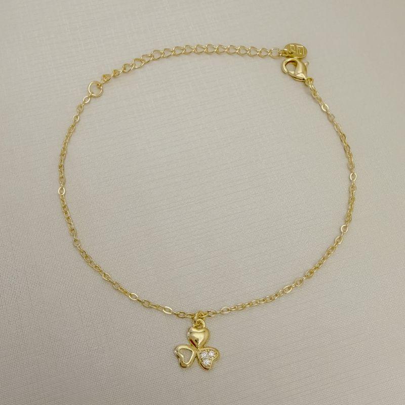 12.2330.1.O - Pulseira de elos americanos com pingente de trevo com cada pétala diferenciada